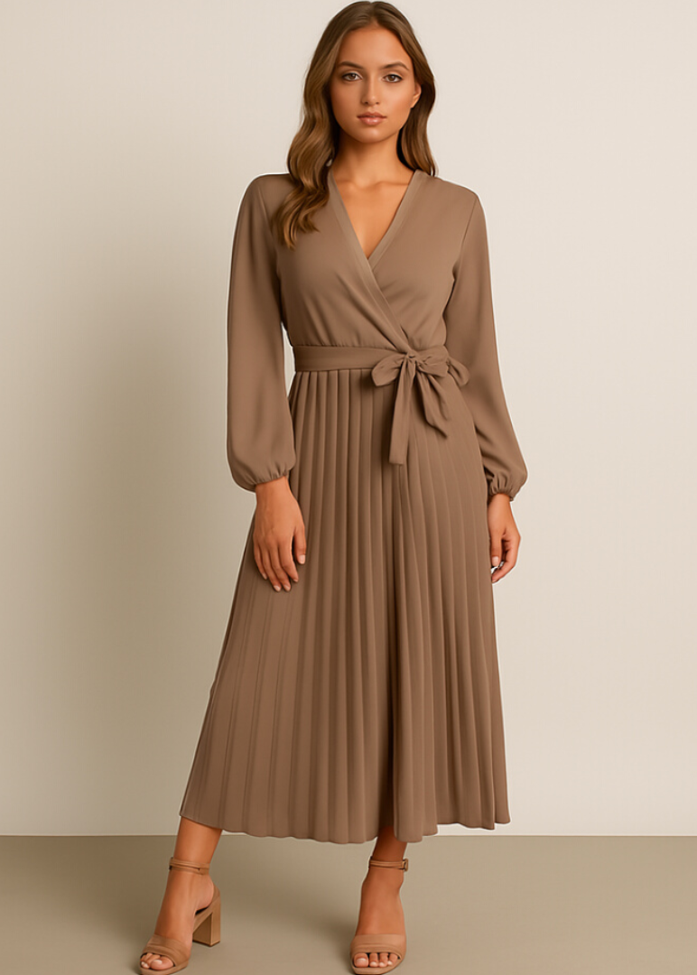 Naomi – Timeless and Feminine Design