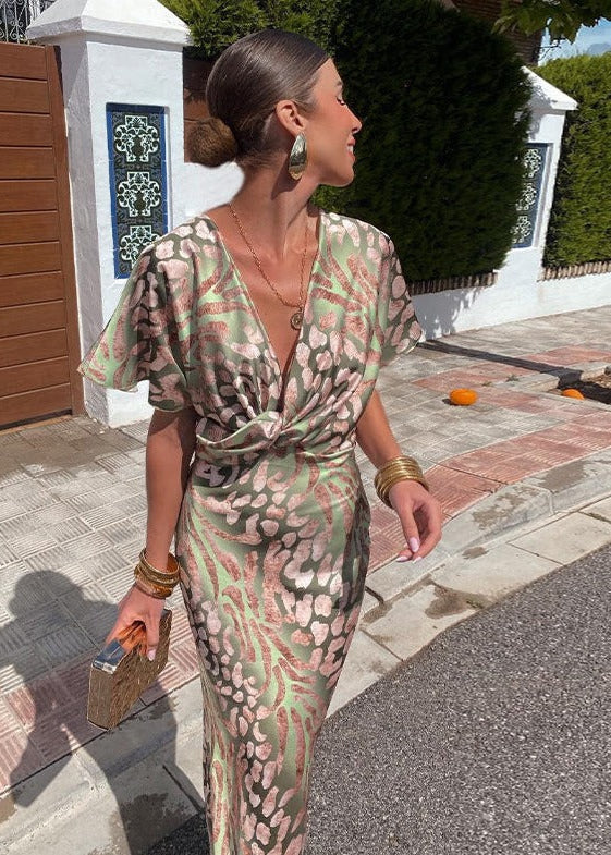 Amenda - Sophisticated Silk Dress