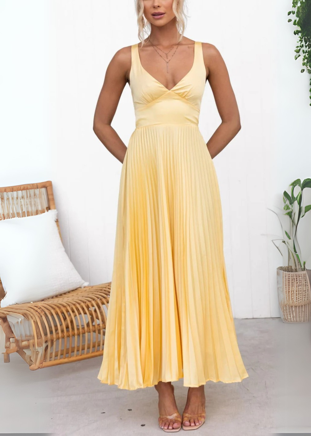 Mabel - V-neck Pleated Maxi Dress