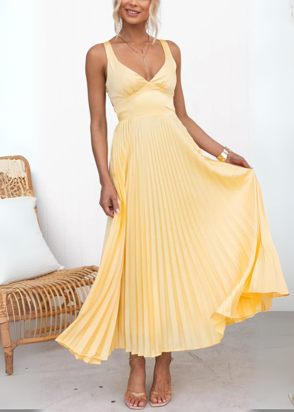 Mabel - V-neck Pleated Maxi Dress
