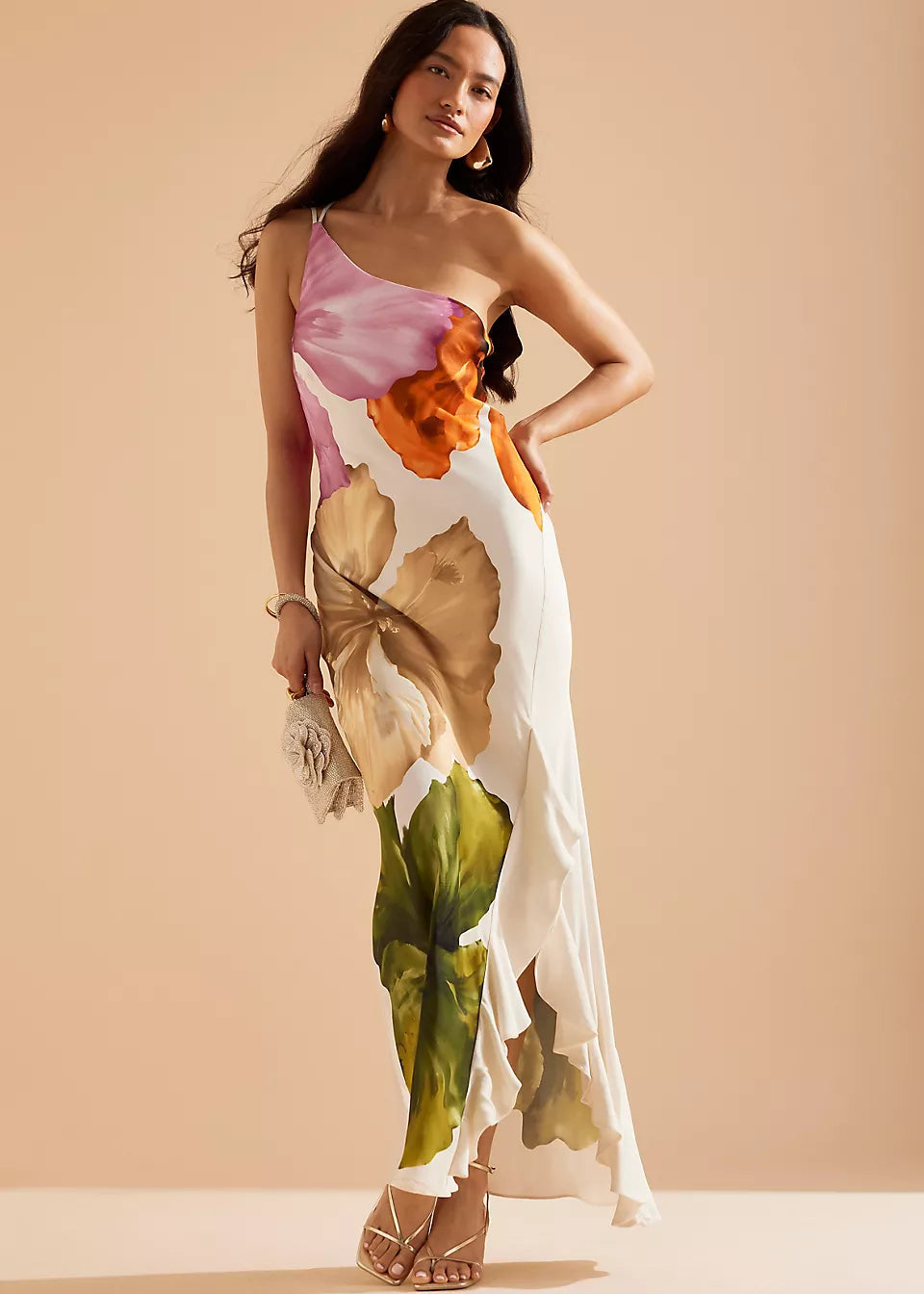 Jorine - Elegant and Modern Maxi Dress