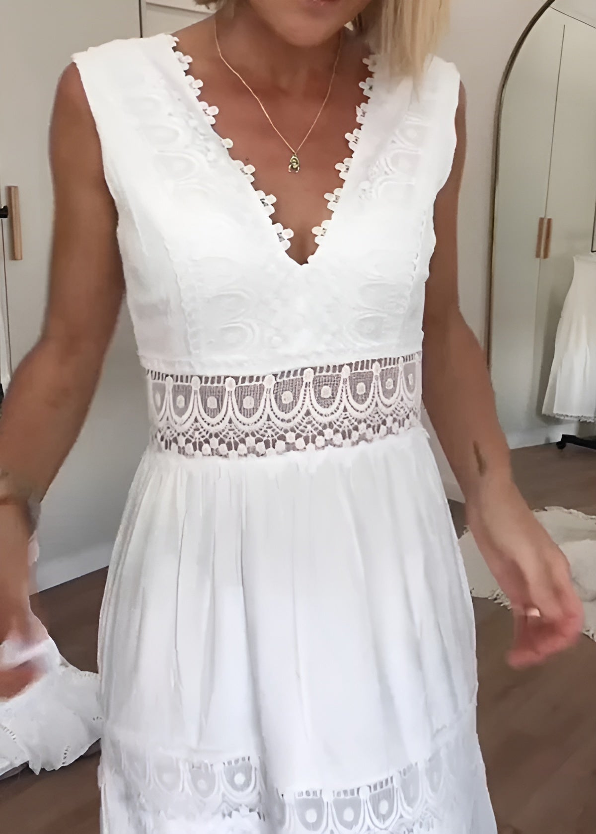 Lynn - Summer Dress With Stylish Lace