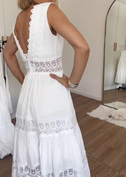 Lynn - Summer Dress With Stylish Lace