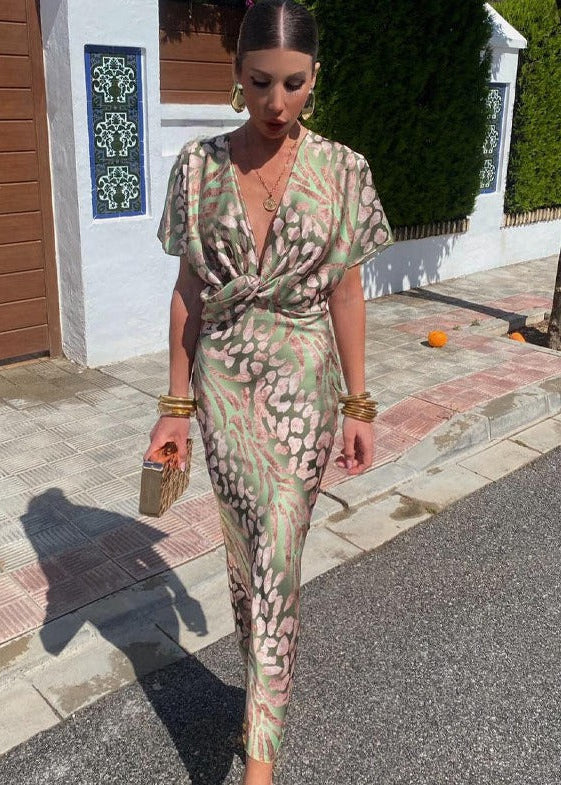 Amenda - Sophisticated Silk Dress