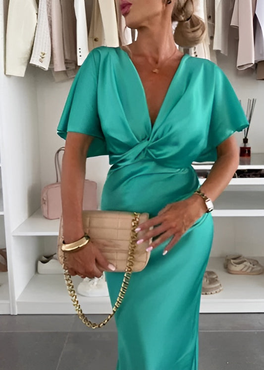 Jacey - The Most Beautiful Dress With a Twist