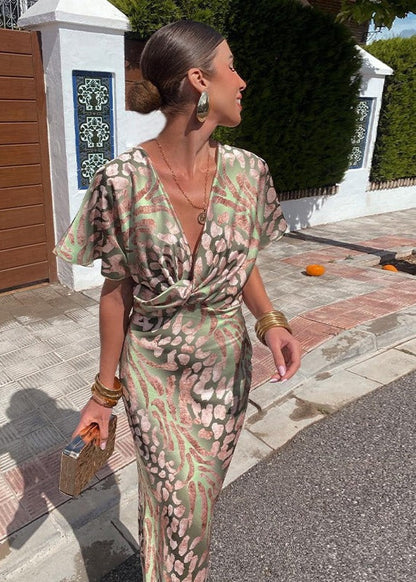 Amenda - Sophisticated Silk Dress
